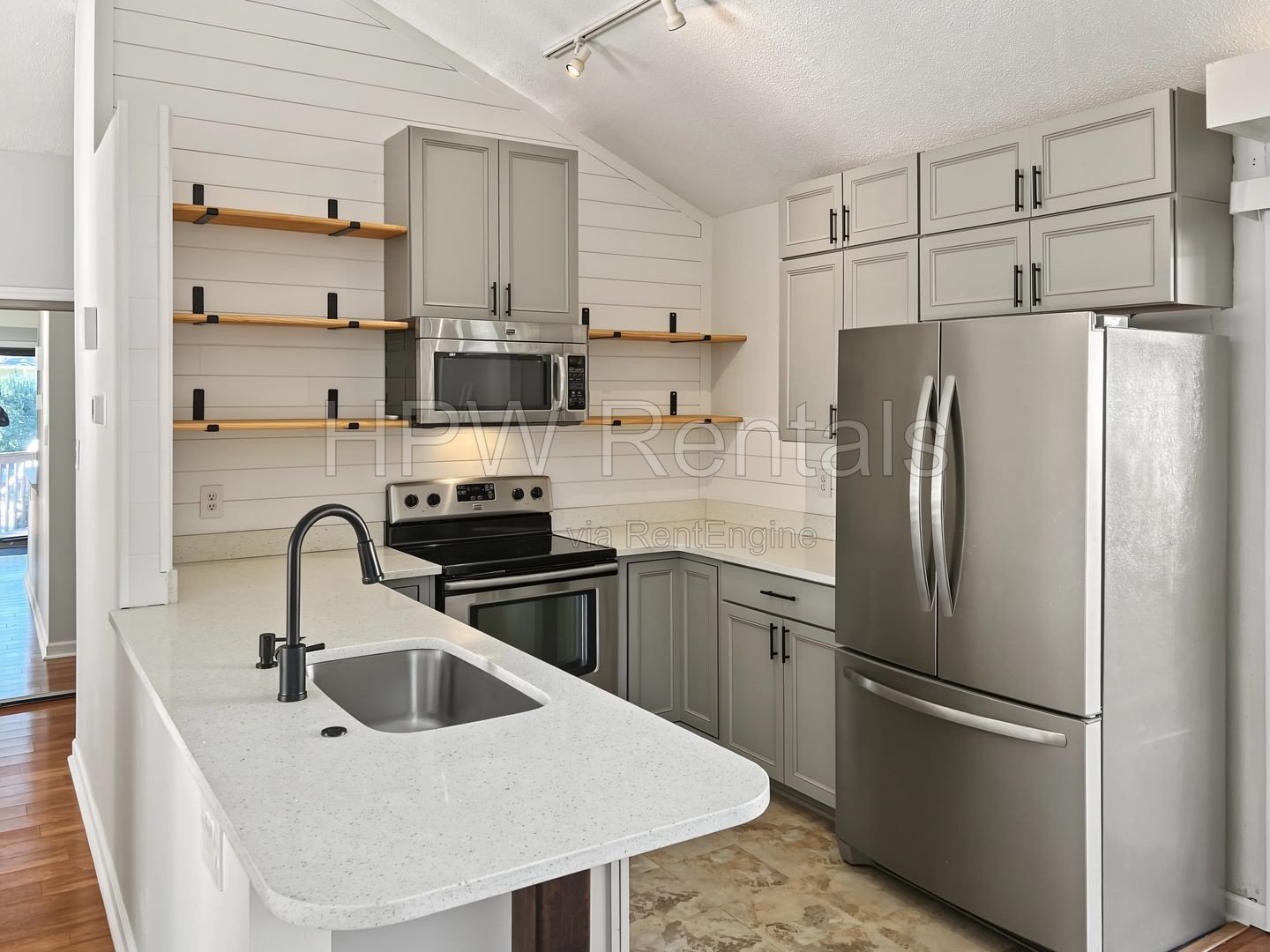 3306 Mill Run | 1 Bedroom with Deck and Assigned Parking property image