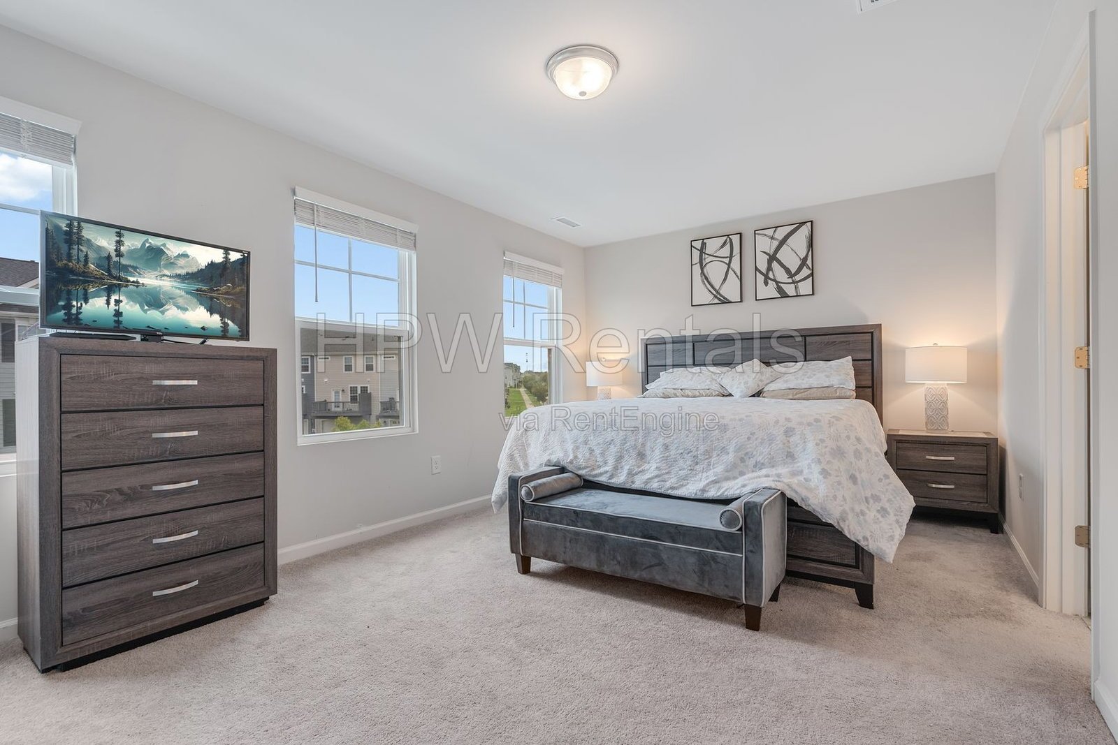 Resort-Style Living at 5401 North – Pool, Fitness Center & Greenway Access! property image