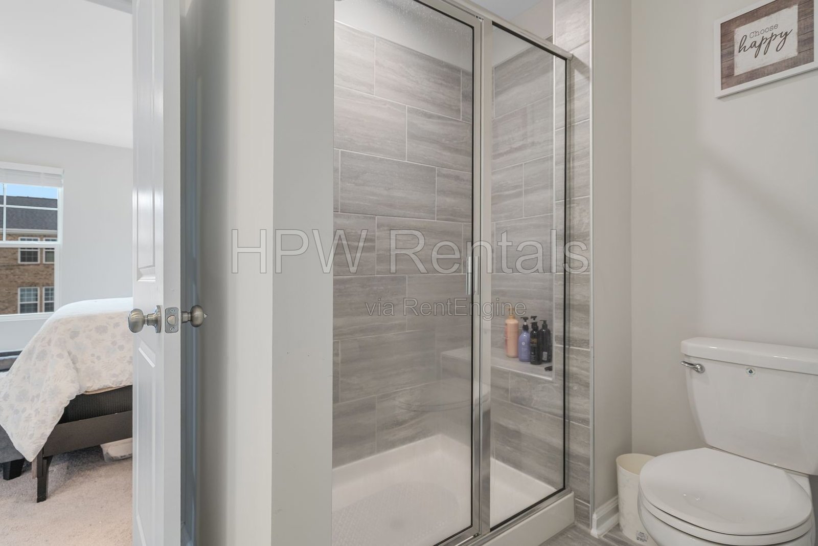 Resort-Style Living at 5401 North – Pool, Fitness Center & Greenway Access! property image