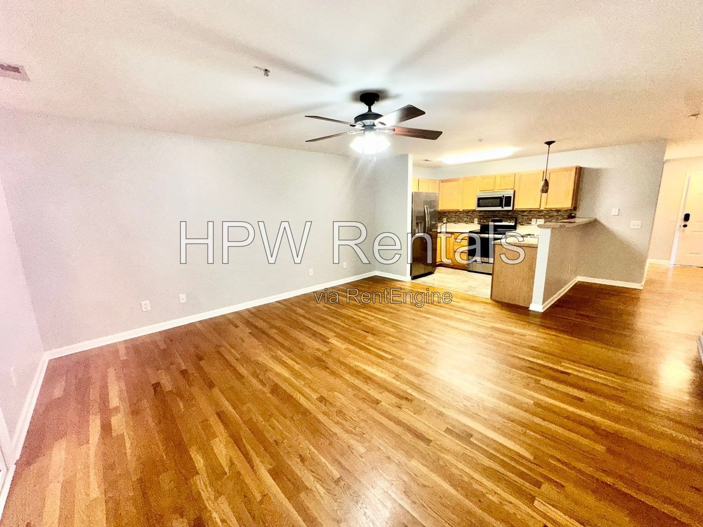 25% OFF 1 MONTH: 2nd floor 3-bedroom condo! property image