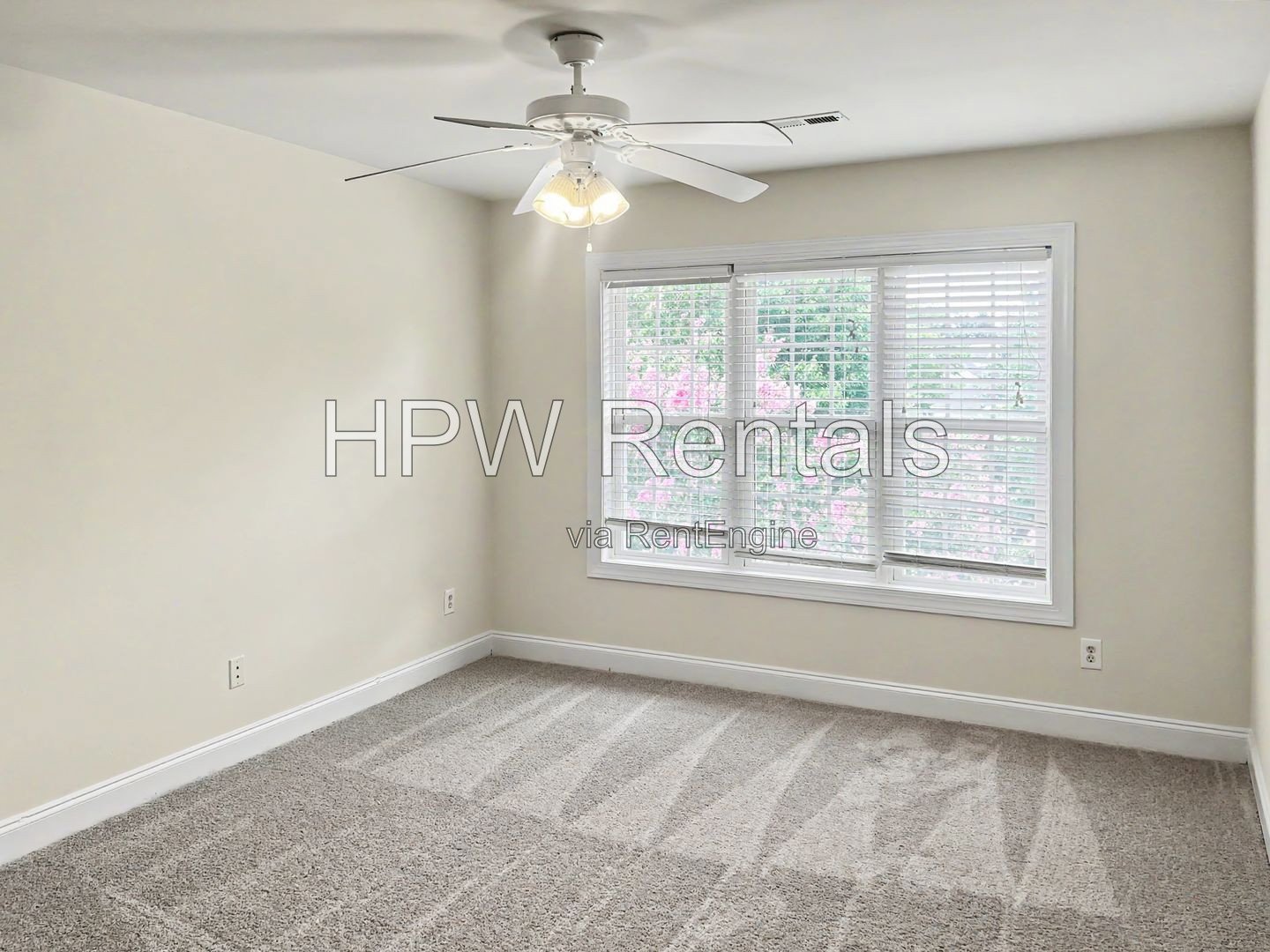 New Hope Crossing property image
