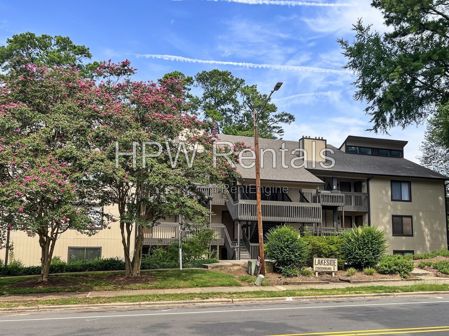 Studio Living Close to Everything! - $250 OFF 1 MONTH'S RENT property image